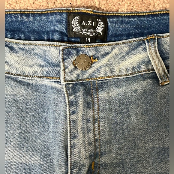 AZI patchwork cropped jeans BRAND NEW - Picture 5 of 6